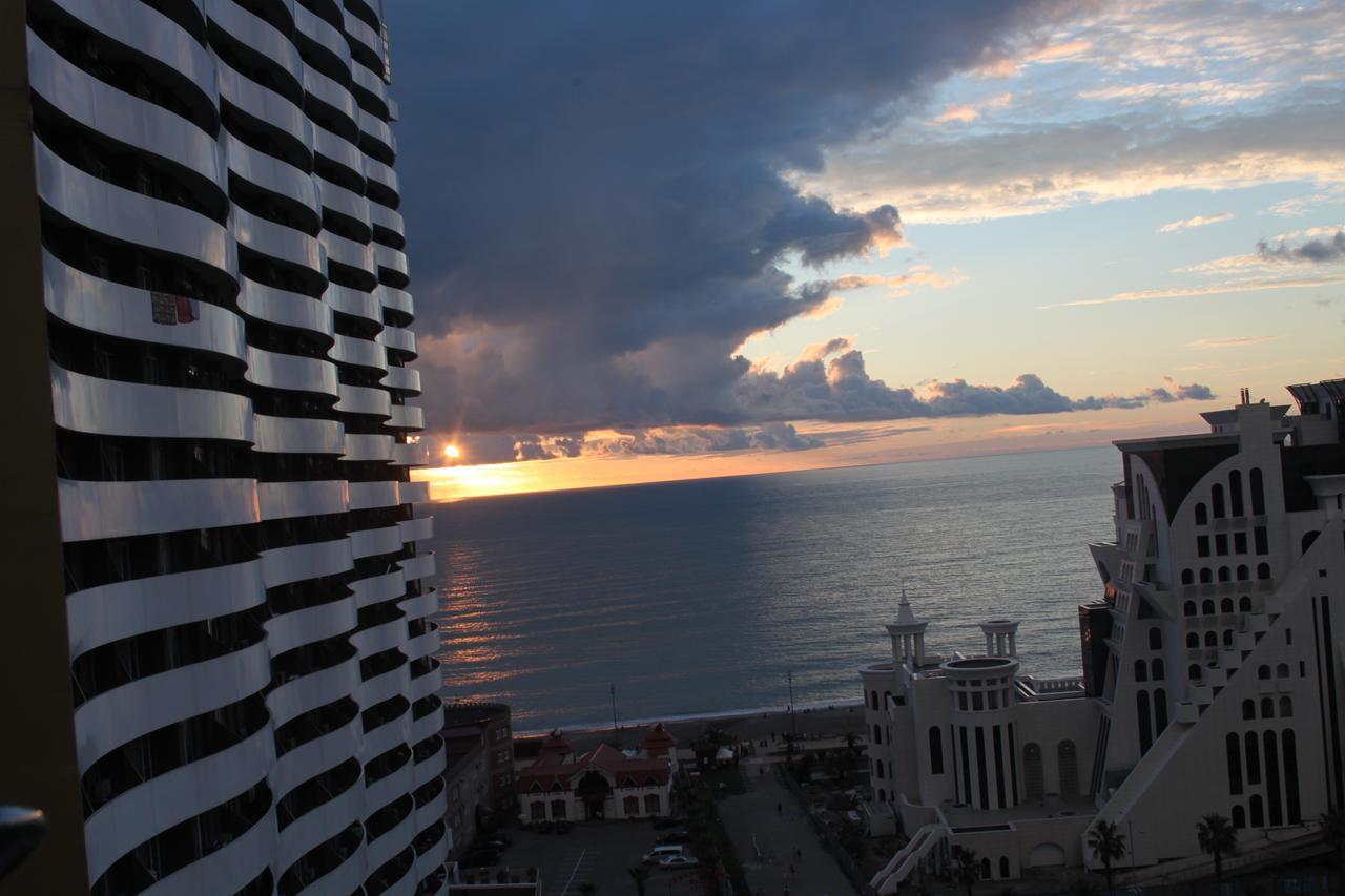 Orbi Plaza Tamara Aparthotel Μπατούμι Εξωτερικό φωτογραφία